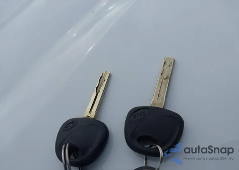 2013 Kia Optima Lx z USA, uszkodzony, nr VIN 5XXGM4A75DG168050